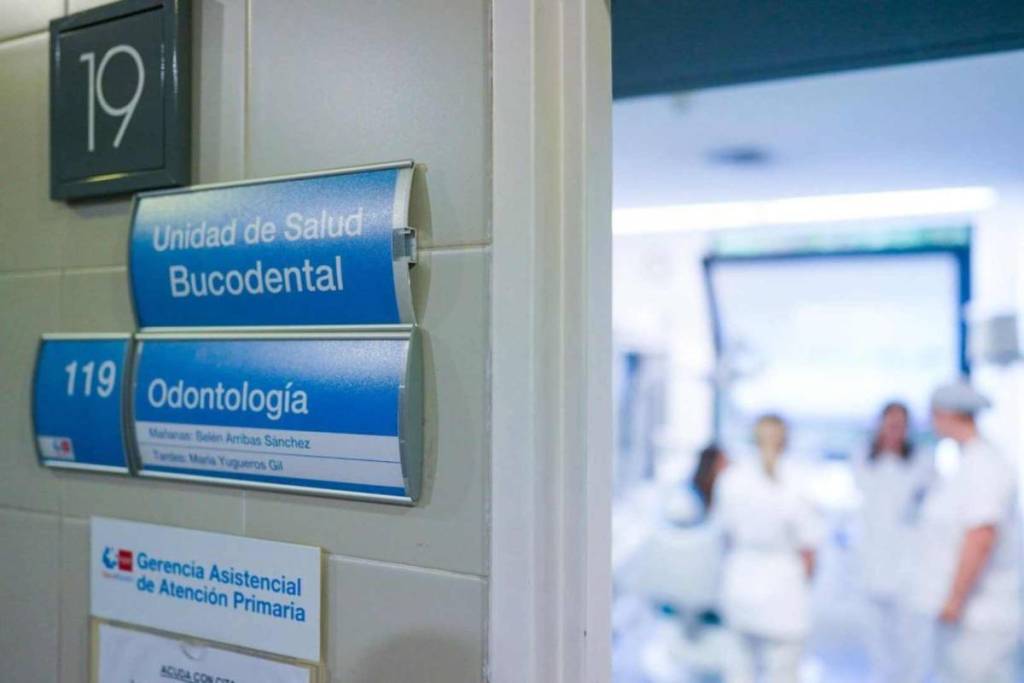 Dentista gratis en Madrid hasta mediados de 2027: más de 1,1 millones de niños y mayores de 80 años pueden acceder a estos tratamientos