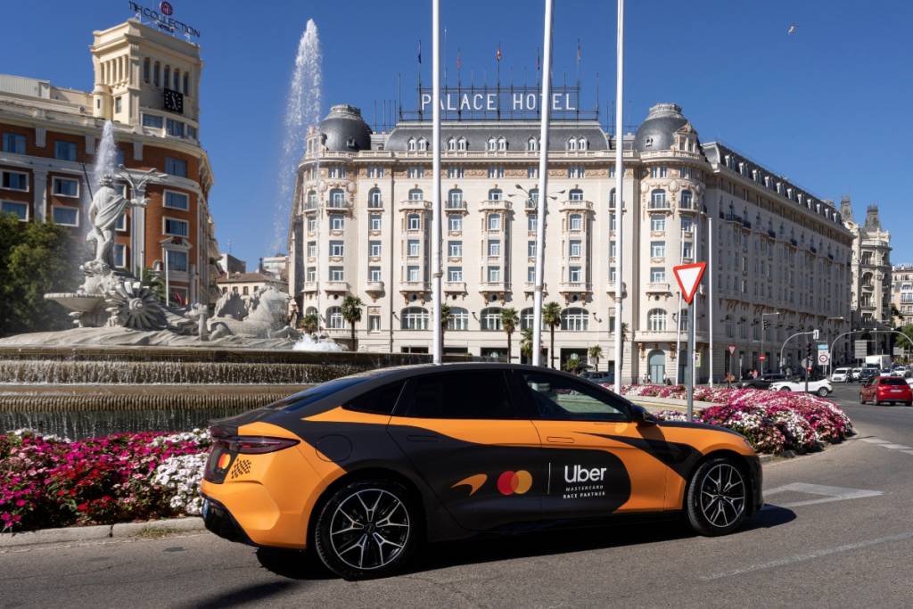 El efecto ‘papaya’ conquista Madrid: UberGP toma las calles
