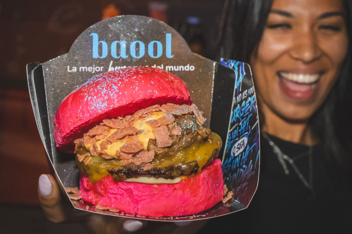 Madrid hosts the grand finale of The Champions Burger: 18 days of concerts, a giant zip line, and the 23 best burgers in Spain