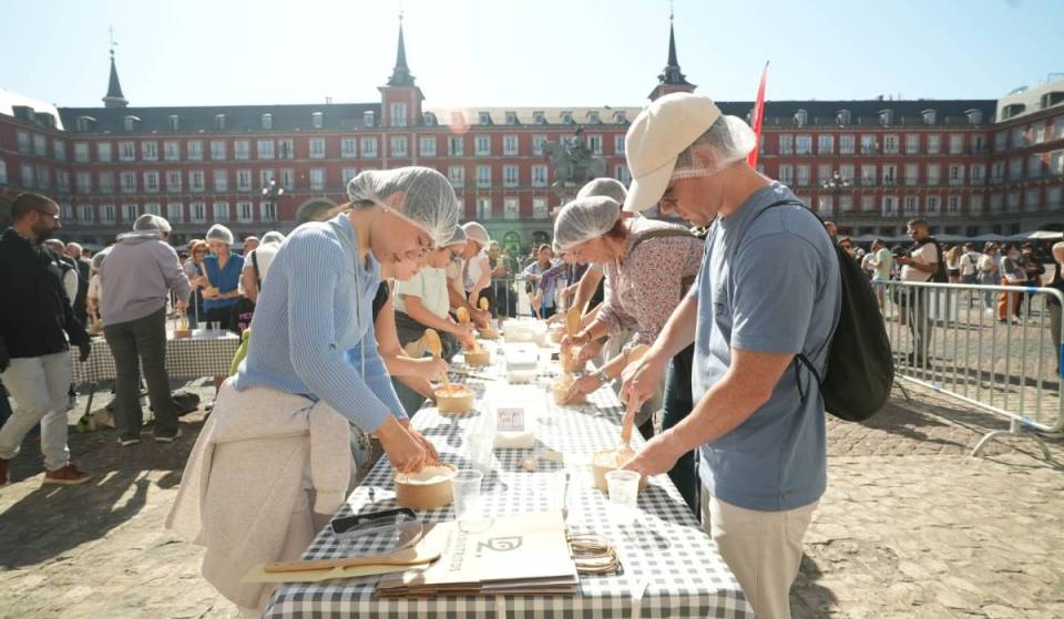 Une boulangerie historique de la place Mayor de Madrid organise un atelier gratuit de pétrissage du pain : voici comment t’inscrire