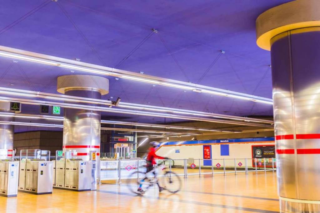 Solo los días 18, 19 y 20 de septiembre: viajar en Metro de Madrid será gratis para los usuarios que lleven bicicleta