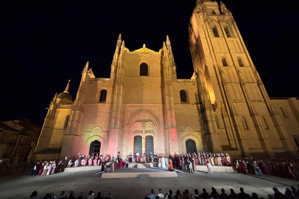Solo por una noche, Segovia revive la proclamación de Isabel la Católica tal y como fue hace 552 años