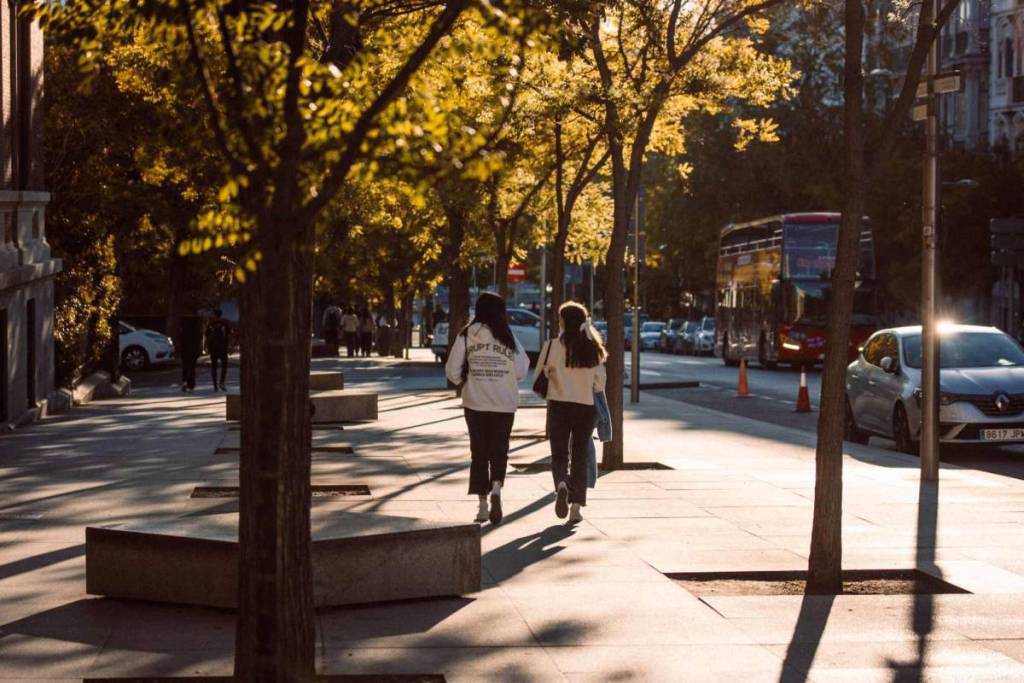 A despedida definitiva do verão e mais uma hora de sono: em Espanha, vai ser preciso atrasar os relógios em outubro