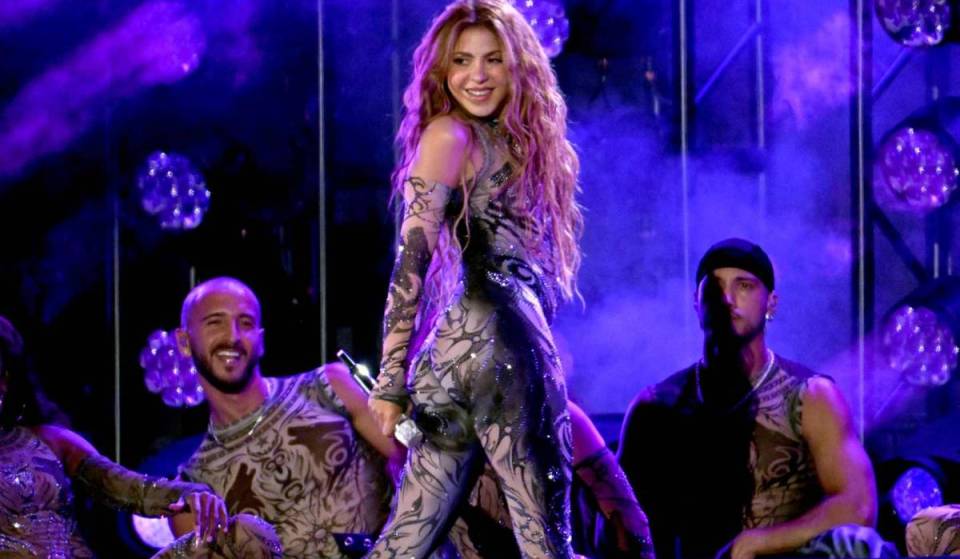 So kommst du vom Shakira-Stadion in Madrid zurück: U-Bahn, kostenlose Shuttlebusse, Nahverkehrszüge, Taxi und Tipps, um Warteschlangen zu vermeiden