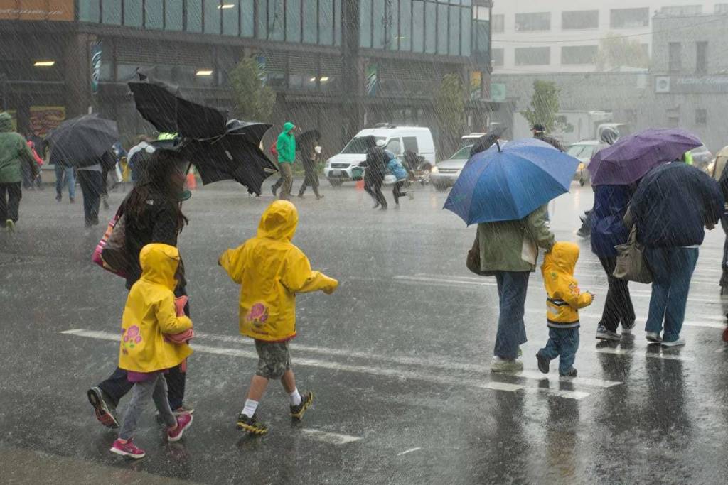 « Risque de pluies et d’orages à Madrid » : l’AEMET prévient de fortes averses accompagnées de grêle et de rafales de vent dès l’aube de vendredi