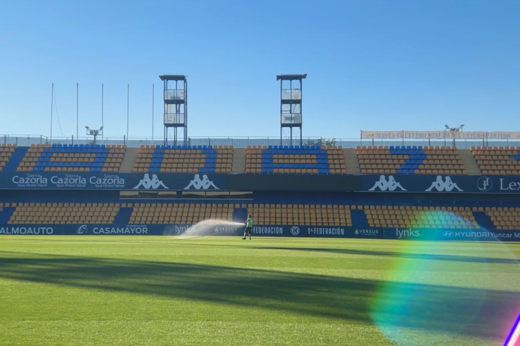 El equipo de Madrid que regala entradas para llenar su estadio de fútbol: cómo conseguirlas antes de que acabe el finde
