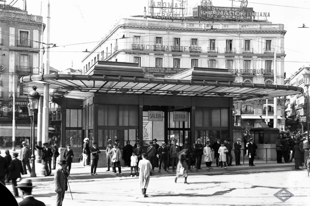 Conoce a Antonio Palacios, el arquitecto que diseñó el símbolo del Metro y cambió para siempre el aspecto de Madrid