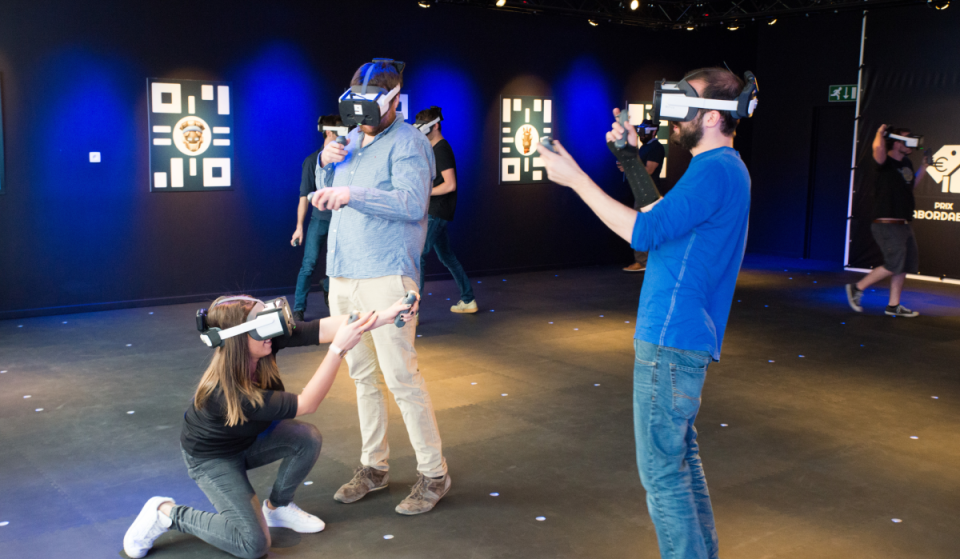 Una cocina en llamas, zombis y piratas esqueleto: así es la realidad virtual en grupo que ha llegado a San Sebastián de los Reyes