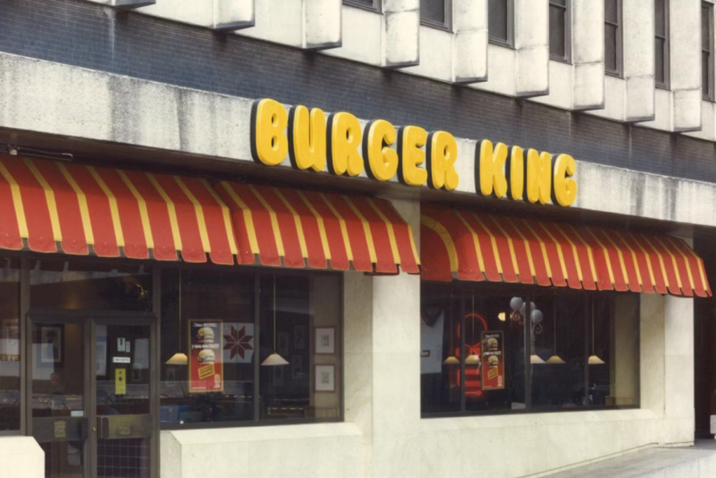 O primeiro Burger King da Europa abriu em Madrid em 1975: as filas duravam semanas e um Whopper custava 50 pesetas