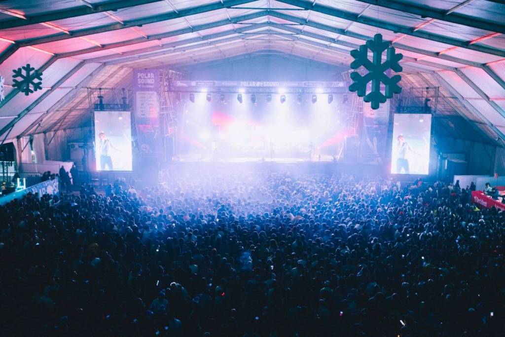 Esquí de día y conciertos al caer la tarde: te contamos cómo conseguir los abonos ‘early bird’ para el único festival de música que se celebra a 1500 metros de altura