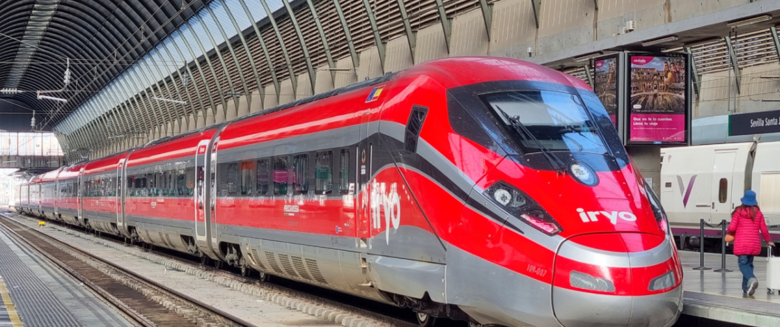 Interrupción de la circulación de la vía de alta velocidad entre Madrid y Andalucía por un «choque de dos trenes» en Toledo