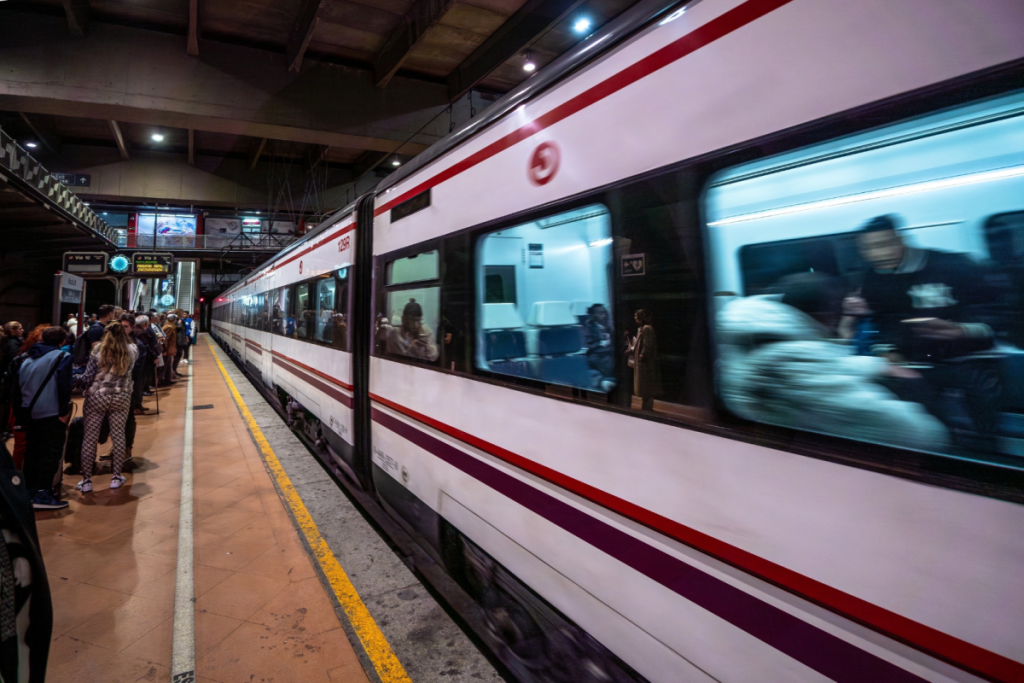 Cercanías suspende cinco líneas en Madrid por la huelga: estos son los municipios que pierden su conexión