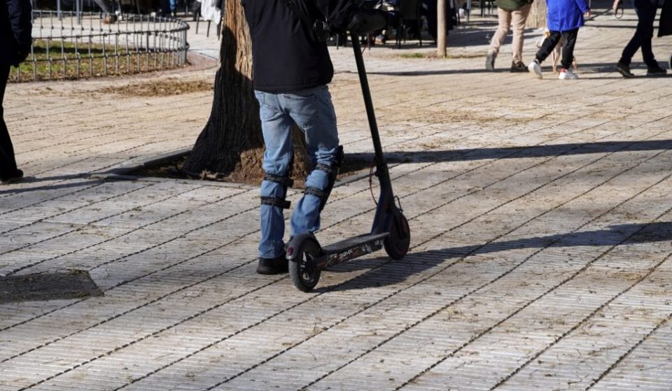 Los patinetes que circulen por las aceras serán multados