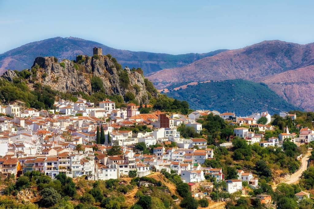 Gaucín Málaga cerezos en flor almendros en flor Andalucía