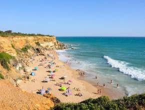 Las calas más bonitas de Andalucía: 10 destinos recónditos y cristalinos