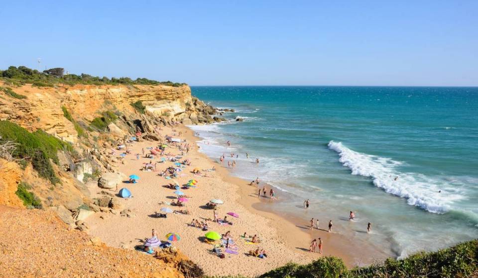 Las calas más bonitas de Andalucía: 10 destinos recónditos y cristalinos