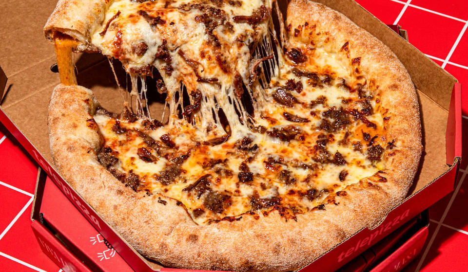 Pizza y Red Bull gratis este jueves en Málaga: cómo conseguirlos