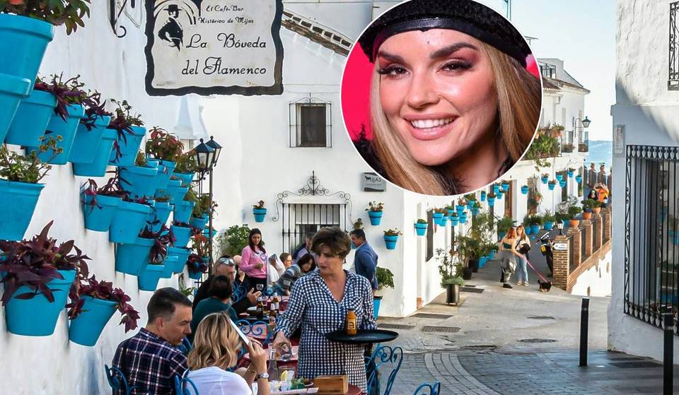 El pueblo blanco de Málaga con 12 kilómetros de costa a tus pies que enamoró a Melody