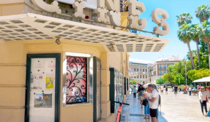 Cine por 2 euros en Málaga: cómo funciona el descuento para mayores de 65 años y qué salas lo aplican