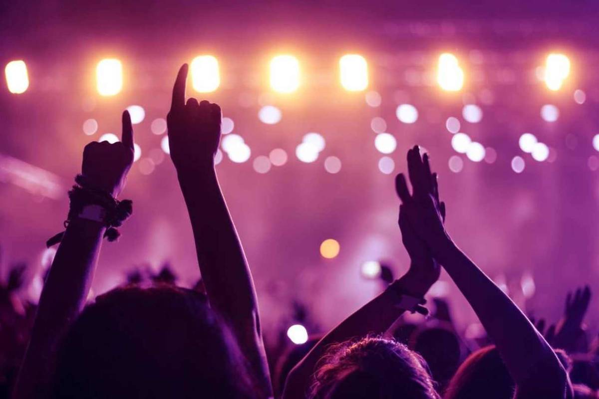 Soirée du Nouvel An au R2 à Marseille