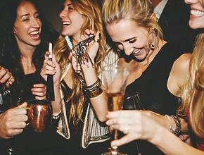 &#8220;Maman va danser&#8221; arrives in Marseille: a 100% girls&#8217; night out to unwind and let loose!