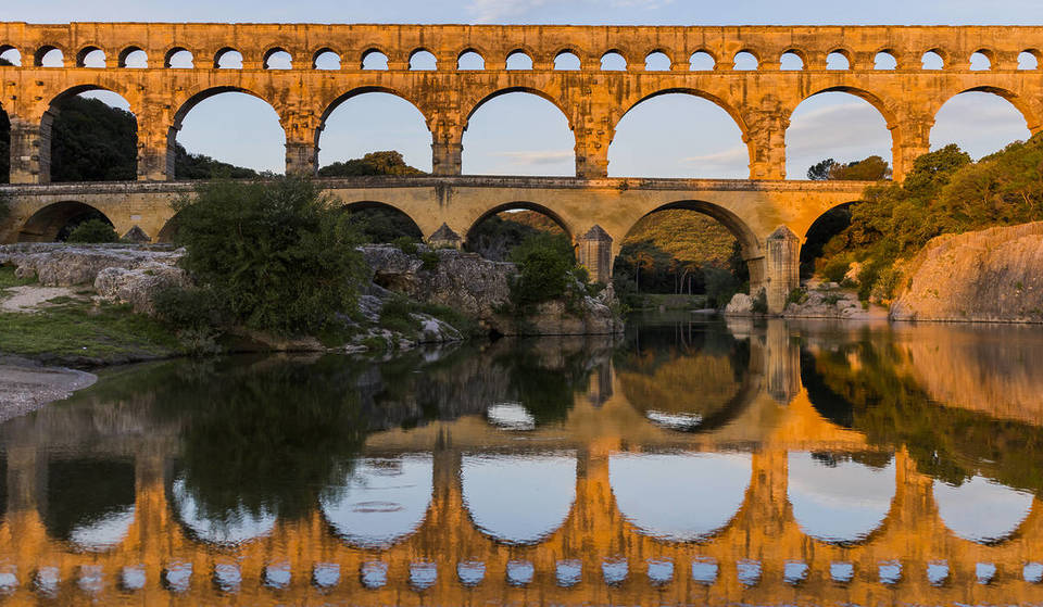 À moins de 2h de Marseille, profitez de concerts et dégustations de vin au pied du plus haut pont-aqueduc connu du monde romain