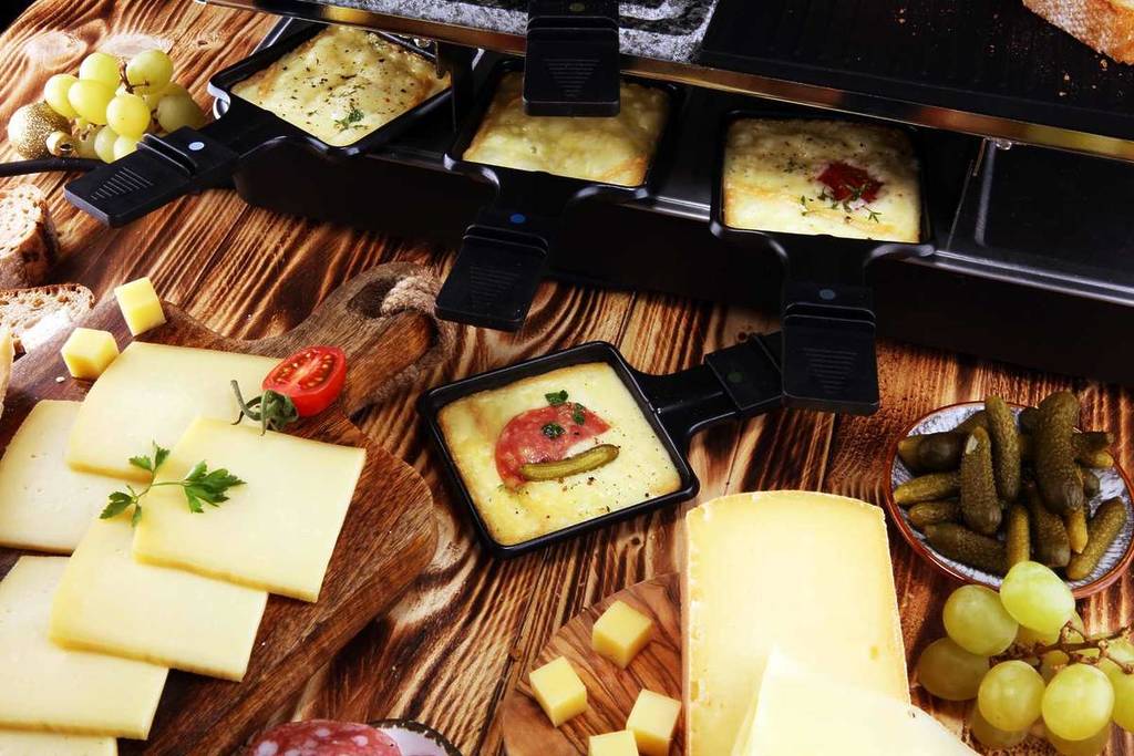 All-you-can-eat raclette in Marseille: this friendly spot offers a ...