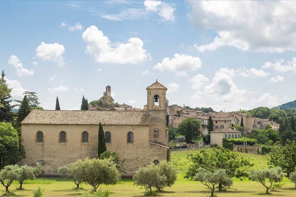 Lourmarin, village provençal dans le Luberon près de Marseille