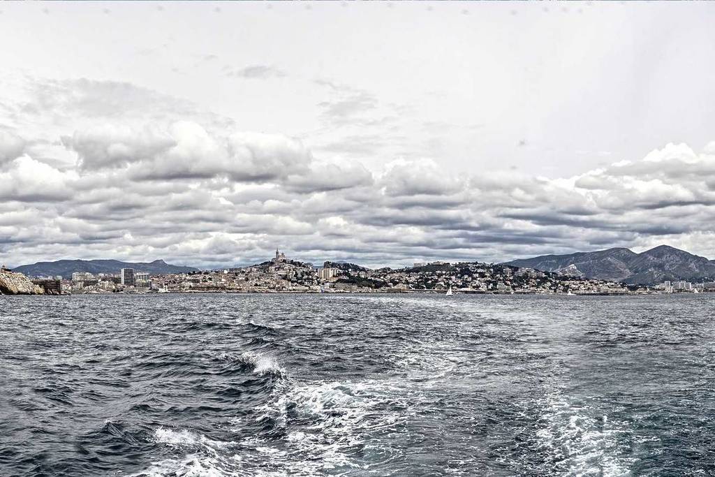 Nuages au dessus de Marseille