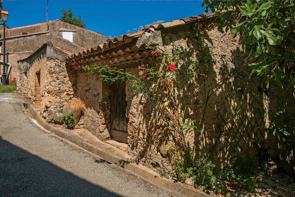 Ruelle de Sillans-la-cascade