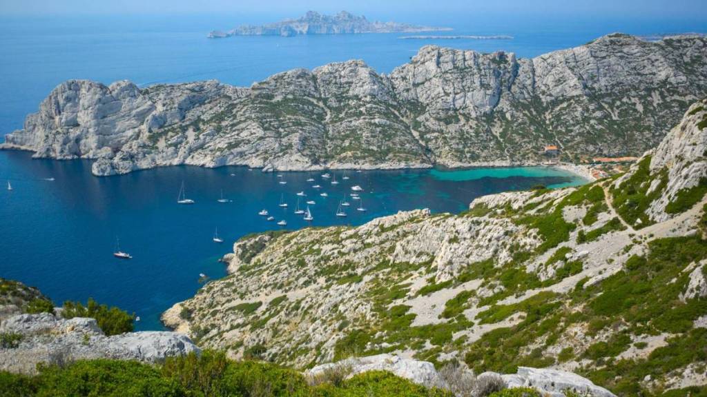Ce site à seulement 20 minutes de Marseille vient d&rsquo;être élu meilleur site de randonnée du monde, devant le Machu Picchu et les lacs de Croatie 