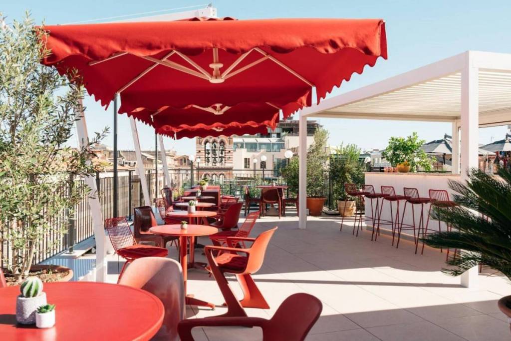 A new rooftop with a view of the sea will soon open in Marseille: it will be perched atop a 237-room hotel