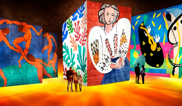 Ancien décor de cinéma pour Jean Cocteau, cette monumentale carrière du Val d’Enfer lance dès le 9 octobre une fascinante expérience sensorielle au cœur des couleurs d’un maître français !