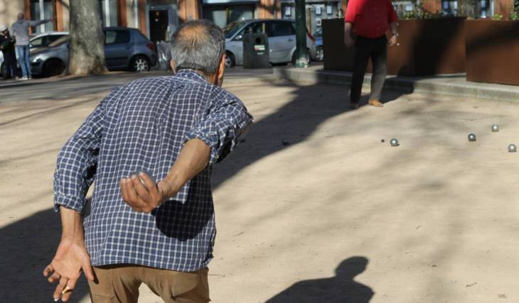 Marseille is hosting a free show at a pétanque court on October 25: Slam poetry, electronic music, and pétanque at Place Raphel