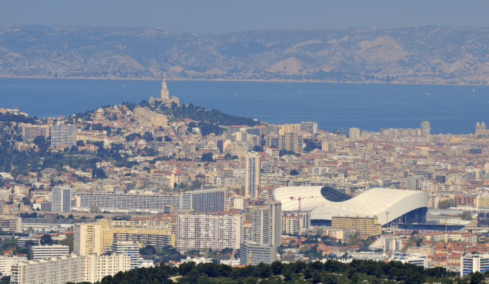Après les fortes mobilisations, comment Marseille se relève grâce à un nettoyage solidaire, et les aides prévues avant les prochains rassemblements