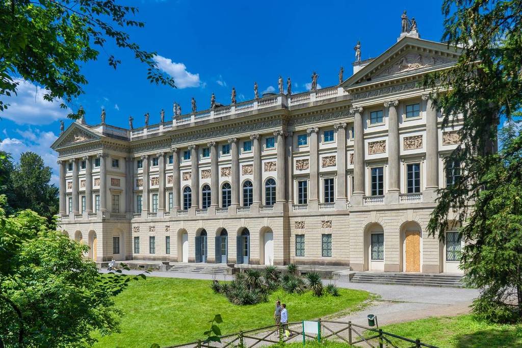 Villa Belgiojoso Bonaparte in Milan and its free gardens