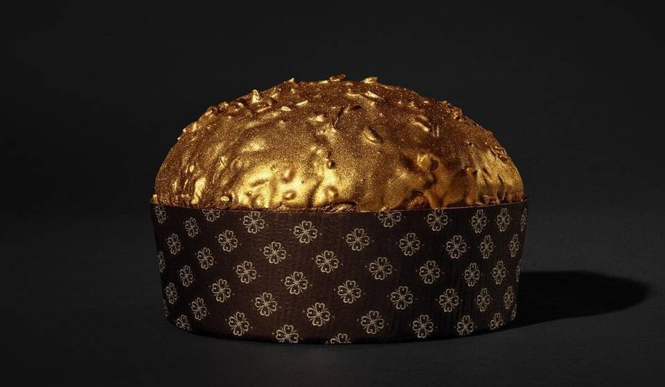 Una famosa casa di moda firma un prezioso panettone tutto d’oro per questo Natale