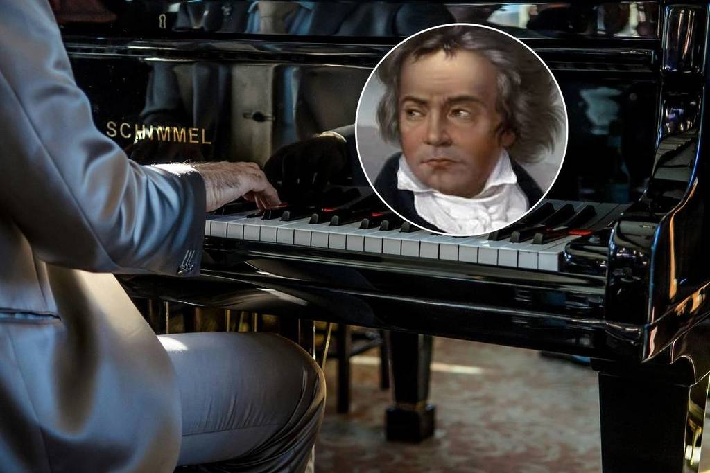 Un pianista toca durante un concierto de música clásica en Milán este fin de semana