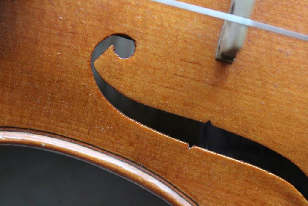 Violino prodotto dai liutai nel carcere di Opera