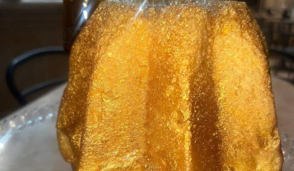 Costa 60 euro ed è ricoperto d’oro 23 carati: il pandoro più esclusivo si trova a un’ora da Milano