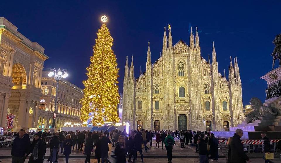 Este sábado se encienden las luces del árbol de Navidad en la Piazza Duomo: la hora exacta y toda la demás información sobre la ‘Navidad de los árboles’