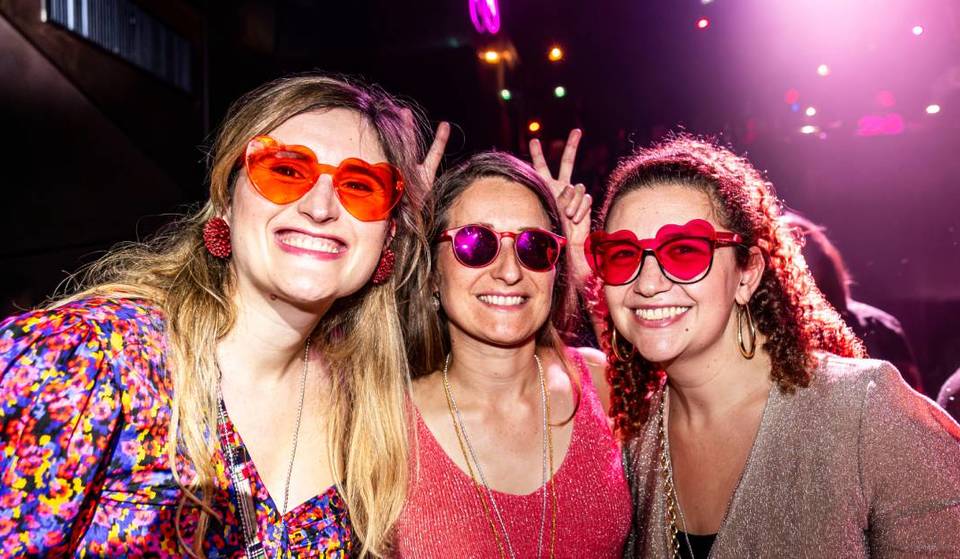 ABBA e Bee Gees: la festa disco anni ’70 e ’80 che ti farà ballare per oltre due ore in uno storico club di Milano