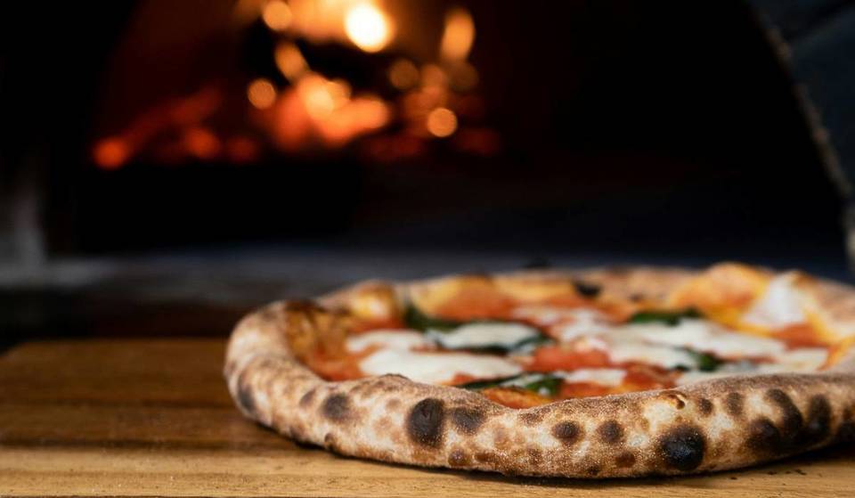 Aperta da oltre 40 anni, questa pizzeria-ristorante di Milano è la preferita di VIP come Bella Hadid e Emily Ratajkowski – ha una lista di oltre 50 pizze diverse