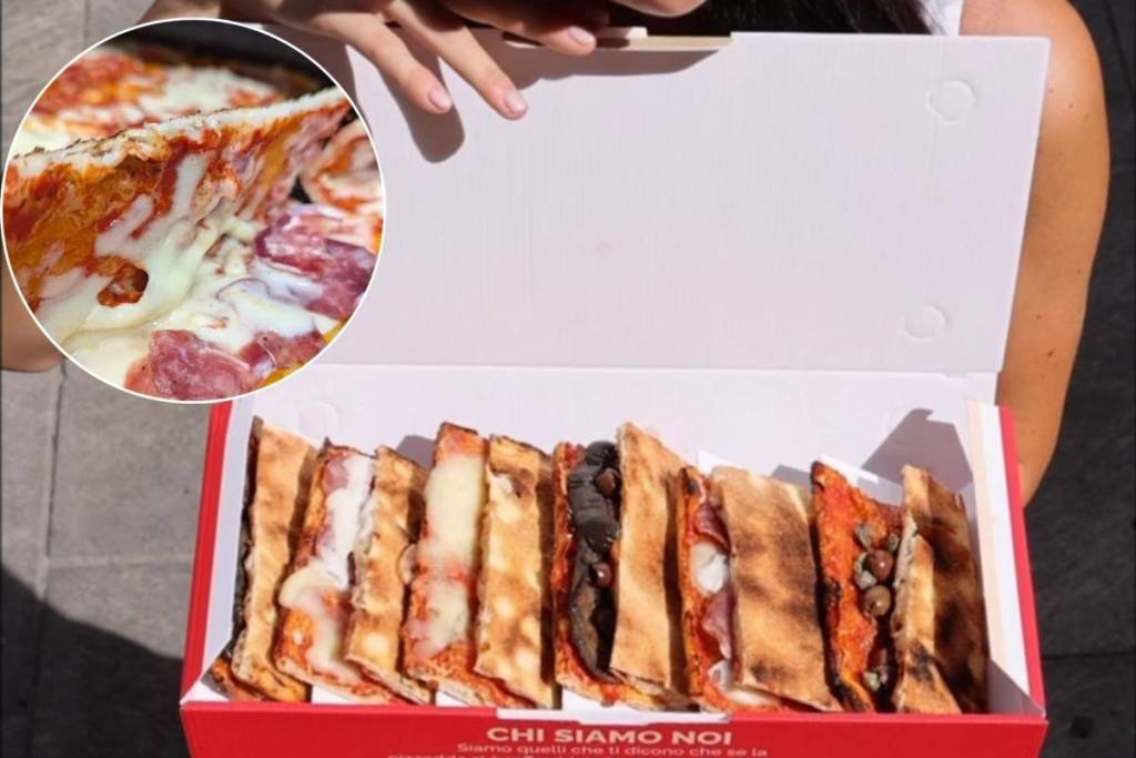 Caja para llevar con porciones variadas de pizza sarda al corte y detalle del relleno fundente con salami.