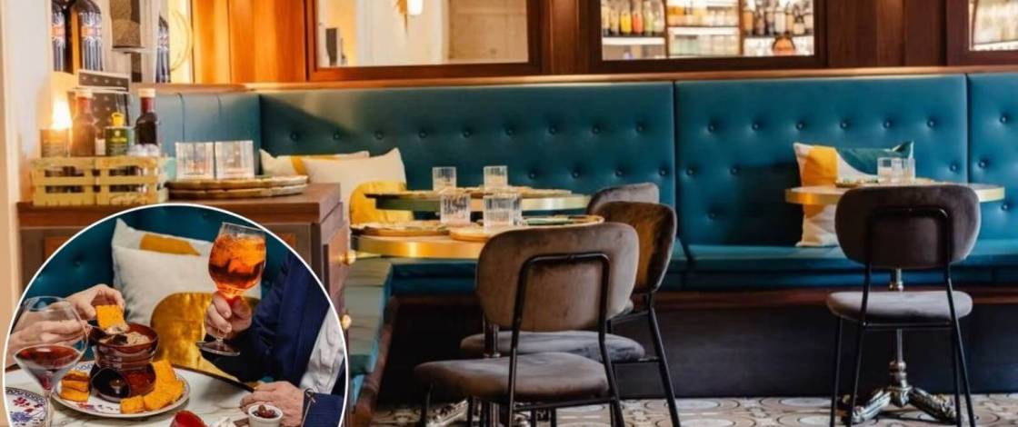 Sembra un bistrot parigino ma è il rifugio più intimo dei Navigli: la caffetteria segreta di Milano dove perdersi tra velluto blu e “maritozzi giganti” tutto il giorno