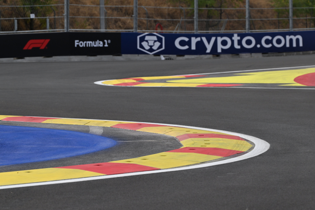 Der F1®-Kalender 2027 wurde enthüllt: Alle 24 Rennen wurden bekannt gegeben, darunter die lang erwartete Rückkehr von Portugal und der Türkei sowie ein Highlight in Monza, das man nicht verpassen sollte