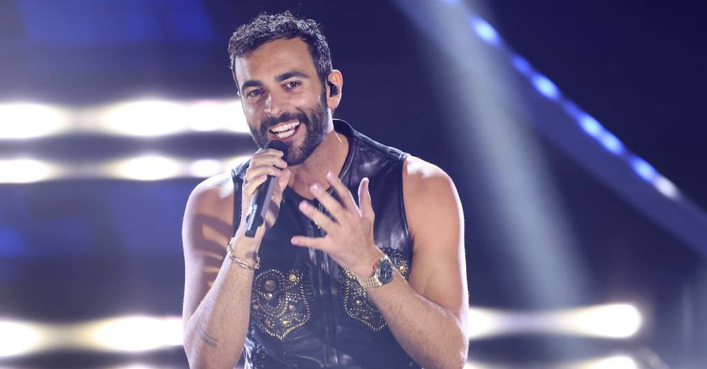 Marco Mengoni chante