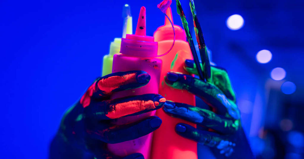 colori neon per dipingere al buio