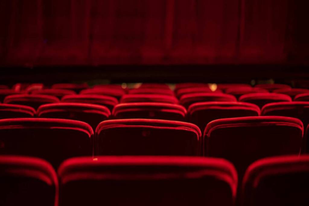 poltrone rosse tipiche del teatro