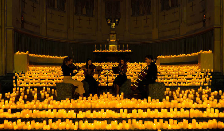 Opiniones de Candlelight y todas las respuestas a tus preguntas sobre los conciertos Candlelight en Monterrey: ¿las velas son reales?, ¿cuánto duran los conciertos?, ¿hay código de vestimenta?